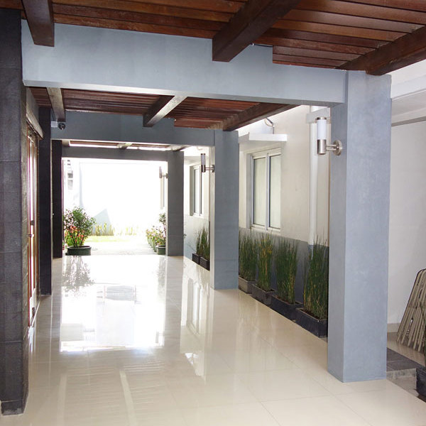 Hallway & Staircase 2