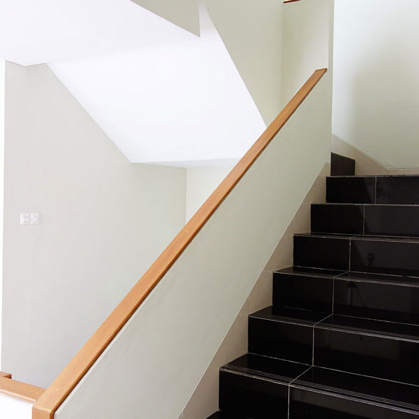 Hallway & Staircase 9