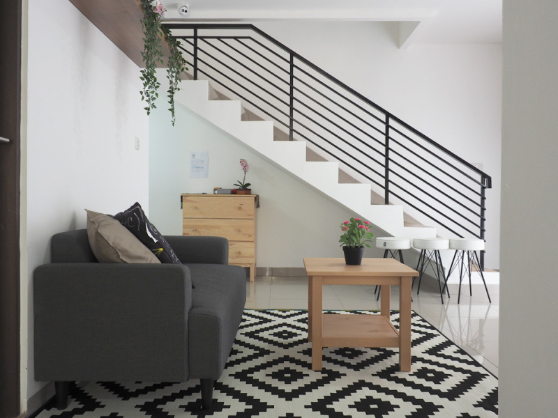 Hallway & Lobby